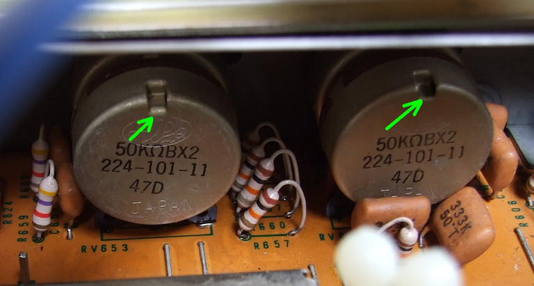 STR-7055 Tone Pots Close Up